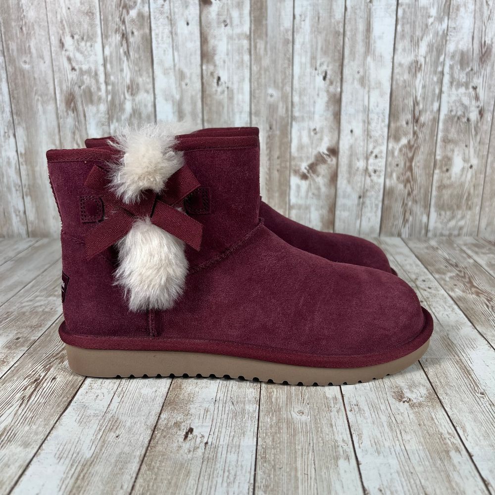 Koolaburra by Ugg‎ maroon ankle cut small short women's 7